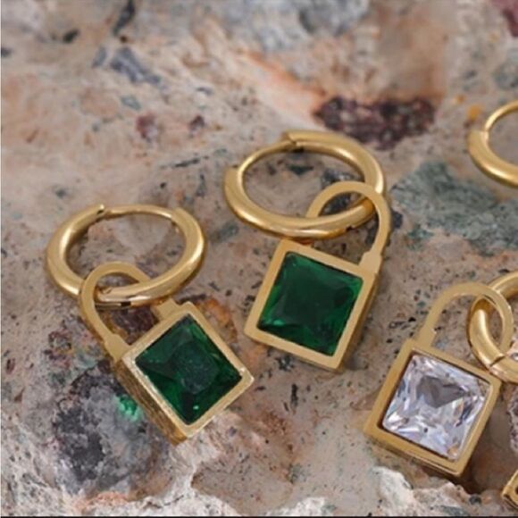 #18 Emerald Green Gemstone Hoop Earrings - Picture 5 of 10